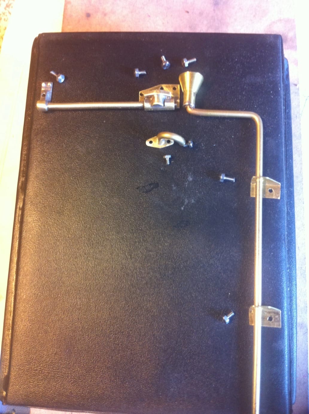 Tender: some extra detail and painting of the chassis.
