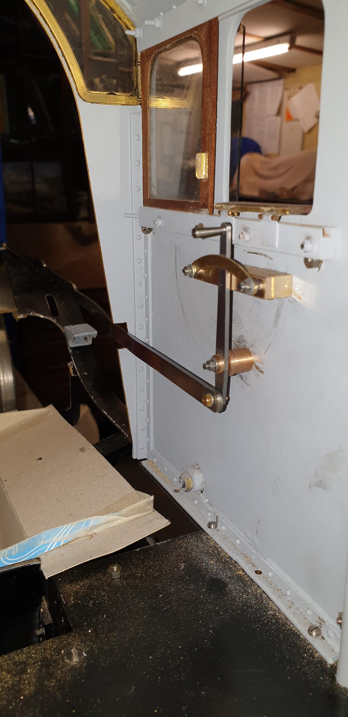 Sanders: Part 5 Gravity sander operating mech