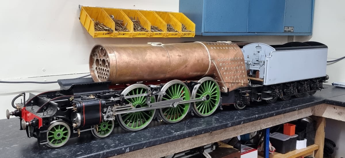 New Works: 4472 Enters her new Works